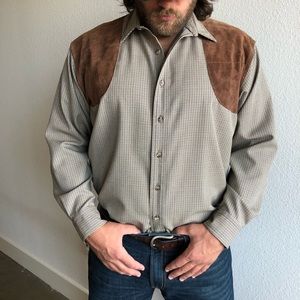 Men’s Filson Shooting/Hunting shirt, size XL